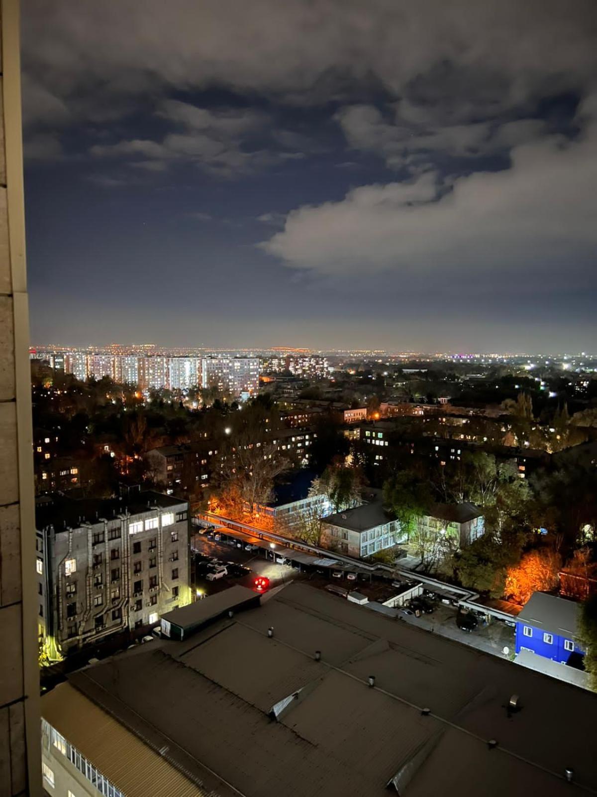 2-Х Комнатная Квартира В Центре Алматы, Жилой Комплекс Евразия エクステリア 写真